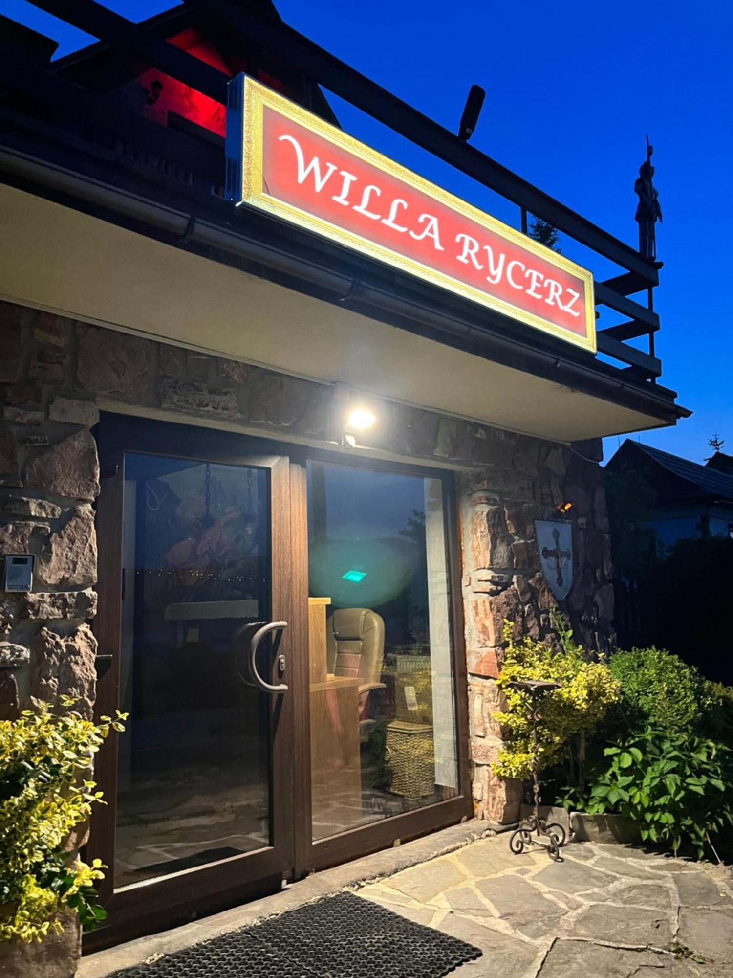 Willa Rycerz Zámek Niedzica Exteriér fotografie